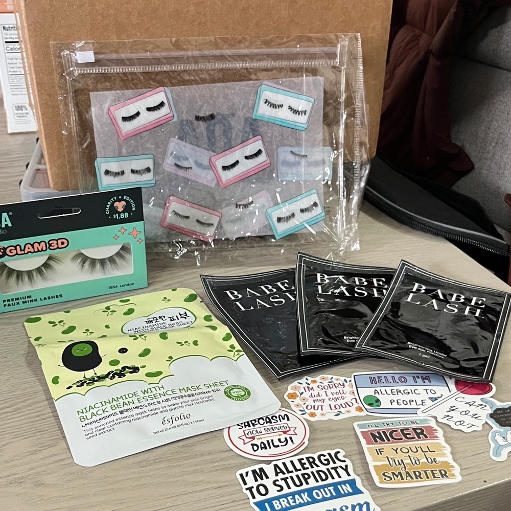GIFTABLE GIRLY BUNDLE (7)